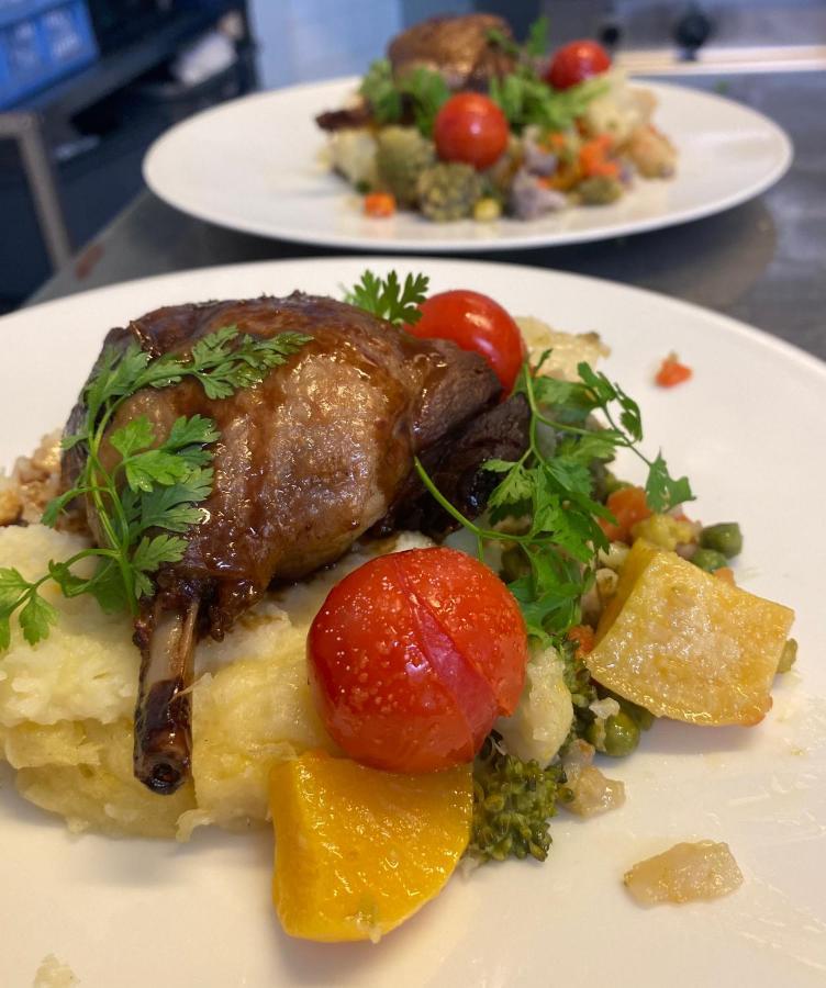 Logis Hotel Bellevue Restaurant La Pomme D'Or Coucy-le-Château-Auffrique المظهر الخارجي الصورة