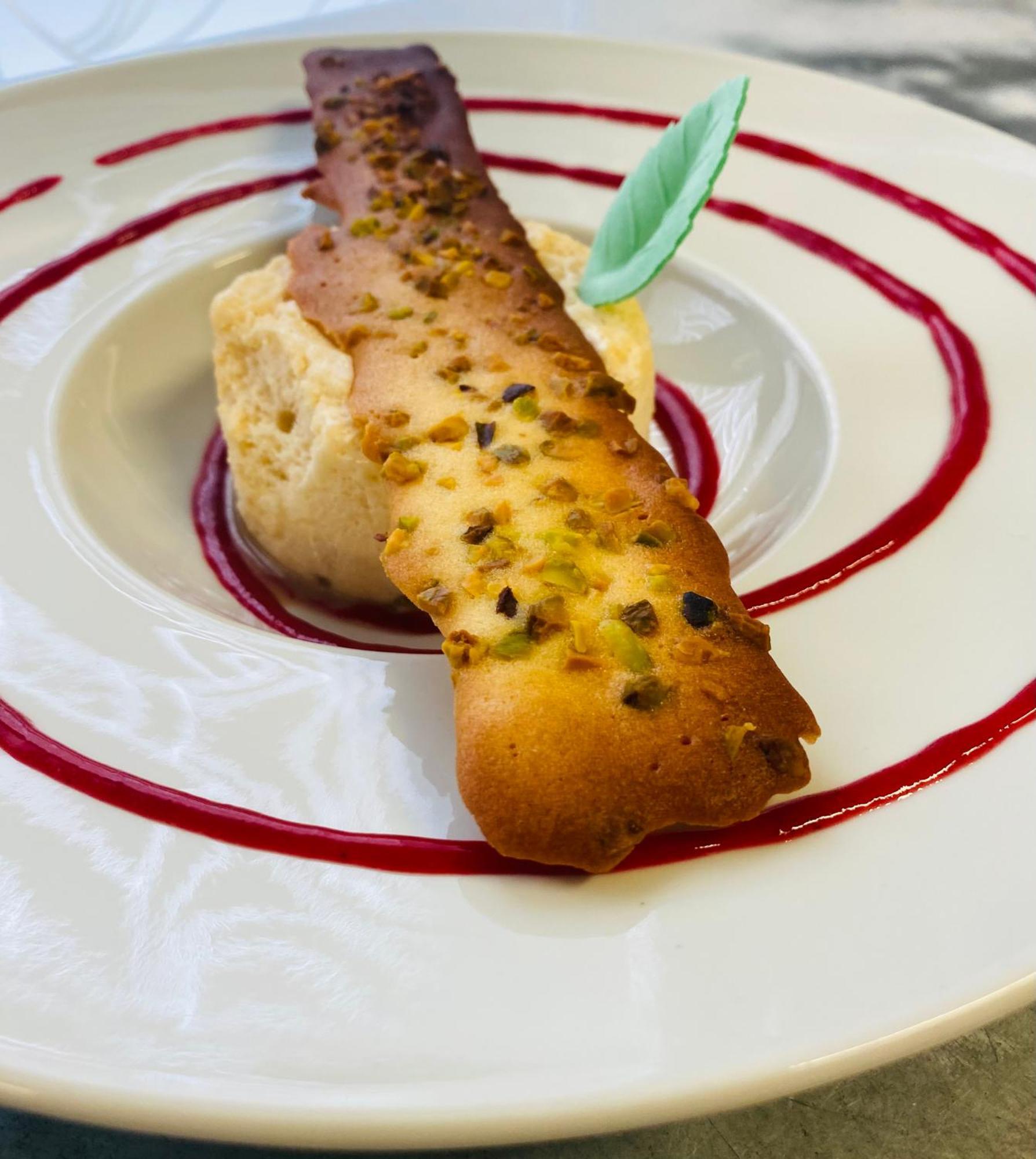 Logis Hotel Bellevue Restaurant La Pomme D'Or Coucy-le-Château-Auffrique المظهر الخارجي الصورة